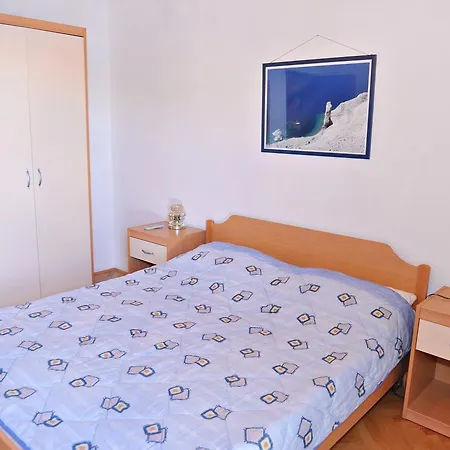 Quadruple Metajna 206d Гостевой дом 3*